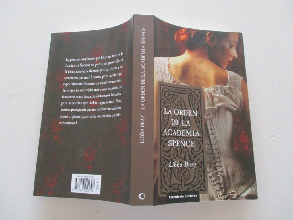 Portada de La orden de la Academia Spence / Libba Bray ; traducción Isabel Ferrer