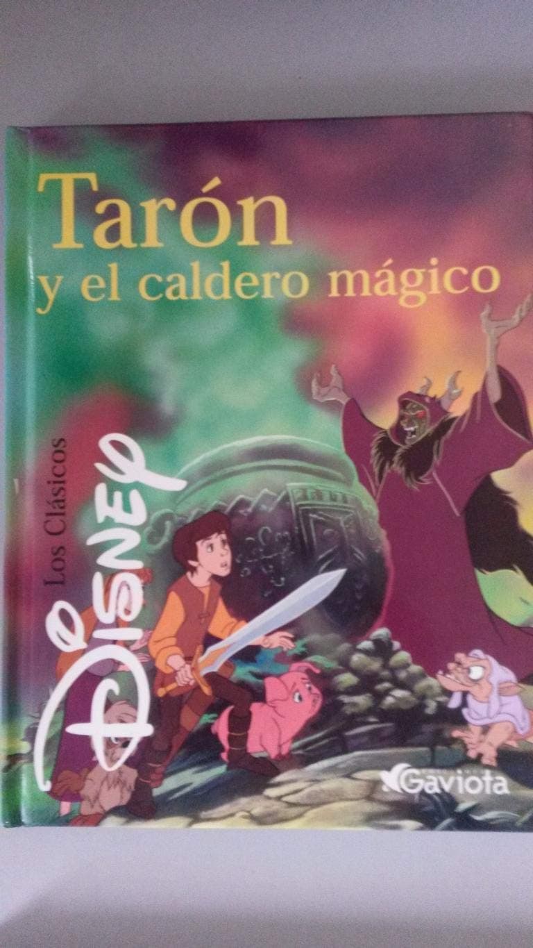 Portada de Tarón y el caldero mágico (Clásicos Disney)