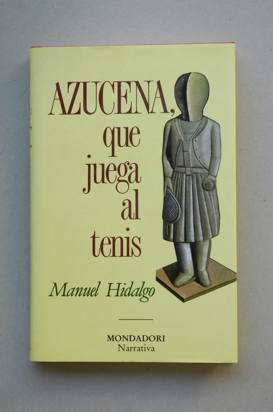 Portada de Azucena, que juega al tenis