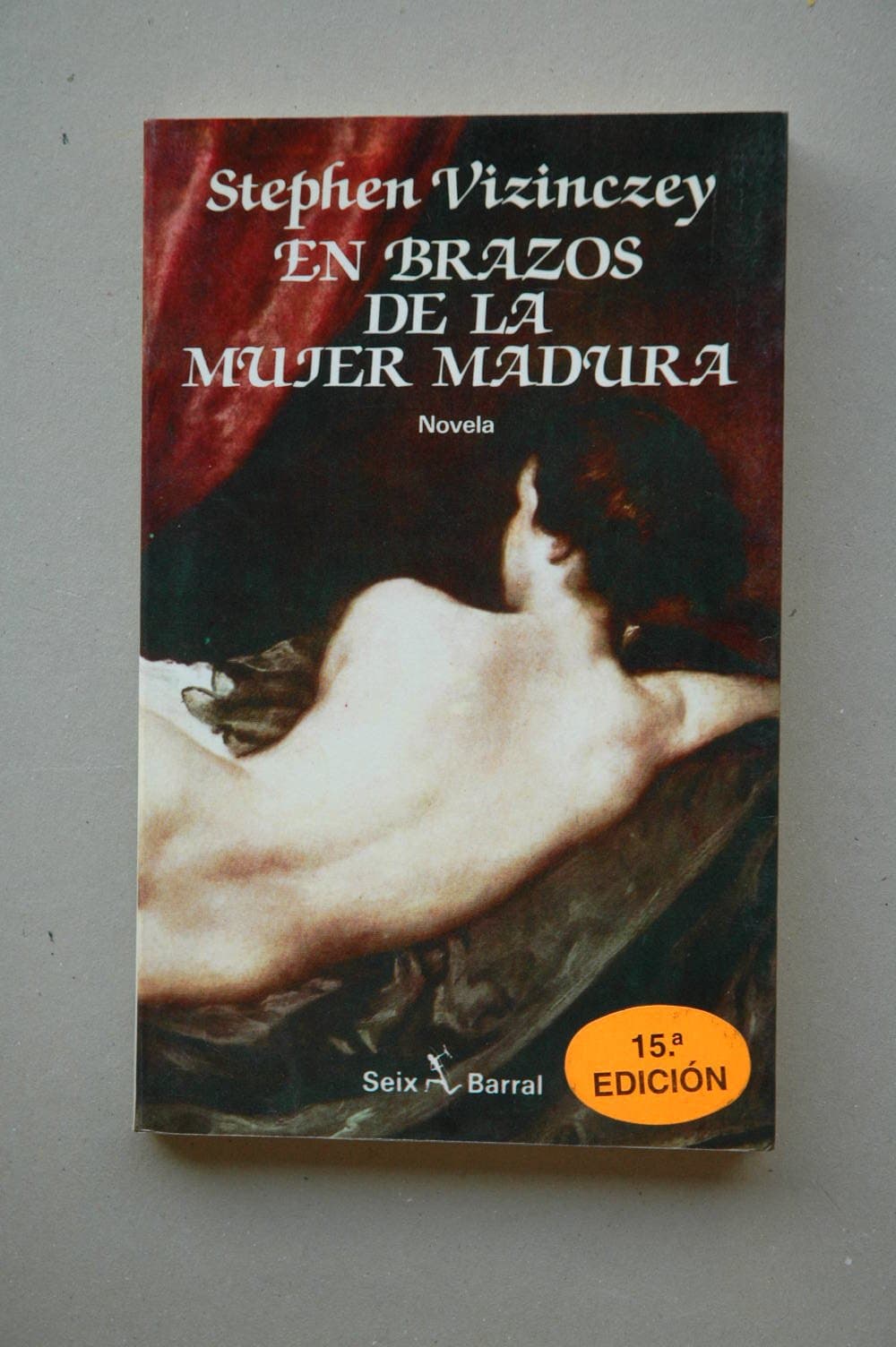 Portada de En brazos de la mujer madura