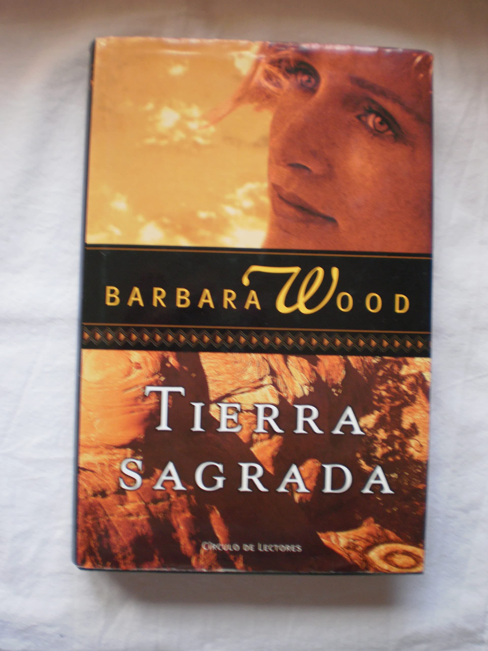 Portada de Tierra Sagrada