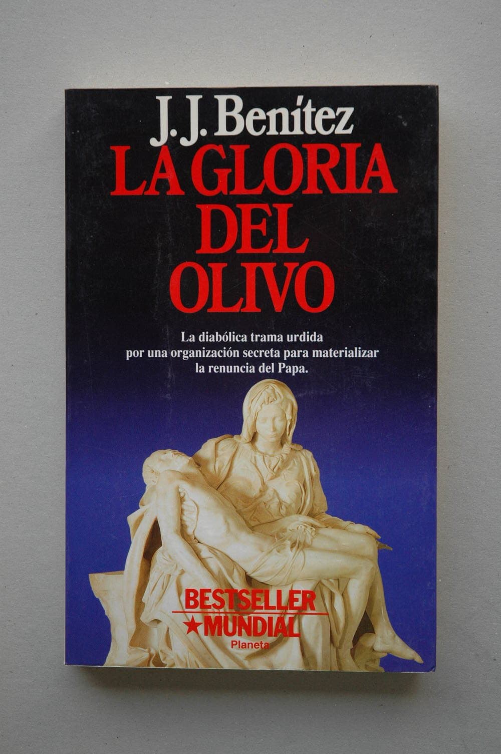 Portada de La gloria del olivo/ The glory of the olive tree