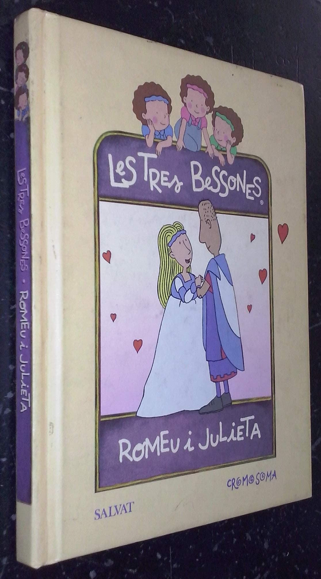 Portada de Les tres bessones: Romeu i Julieta