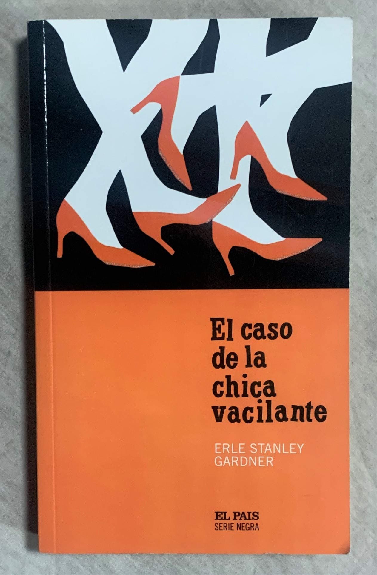 Portada de El caso de la chica vacilante