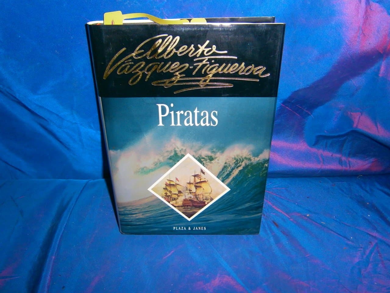 Portada de Piratas