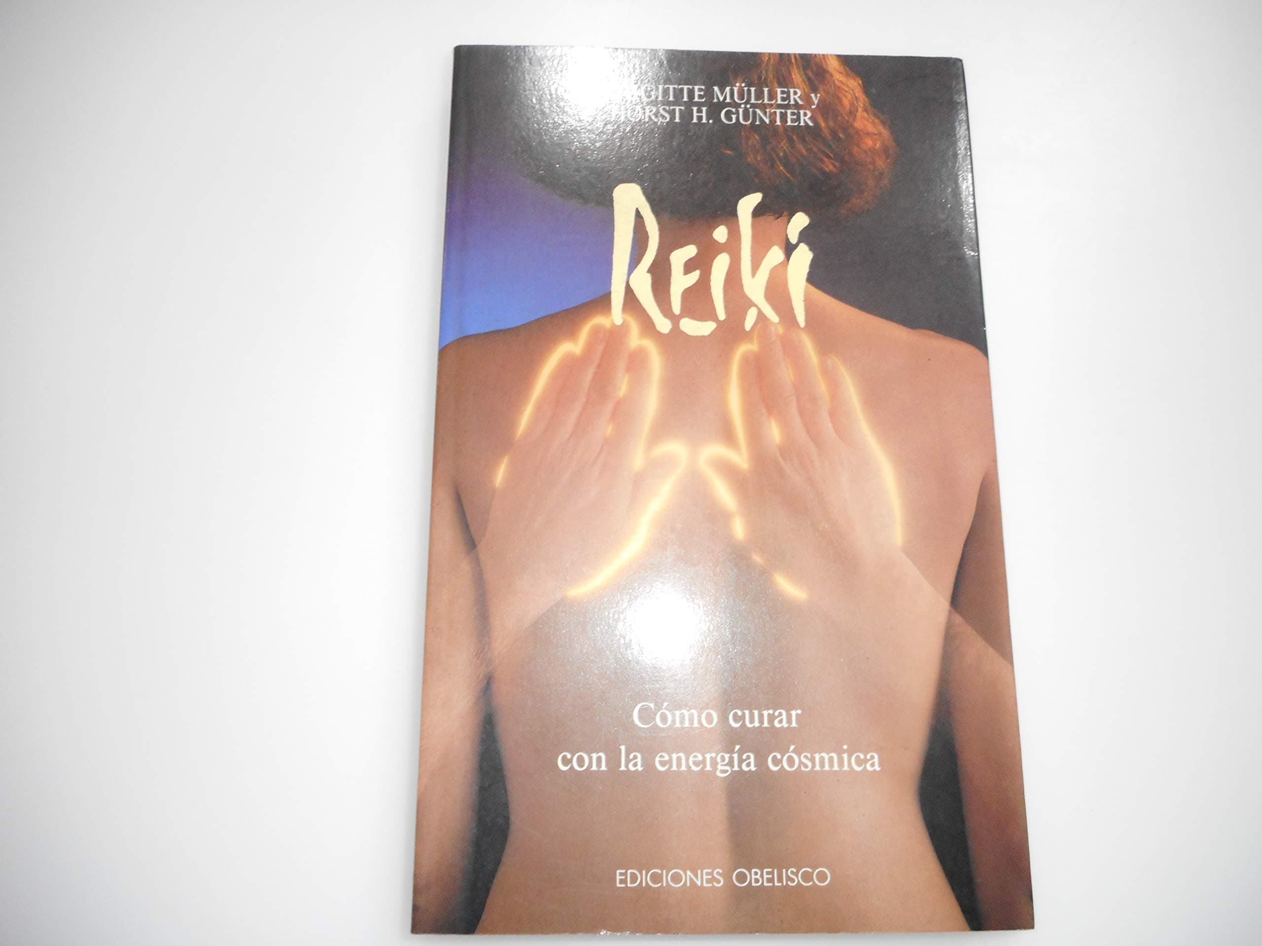 Portada de REIKI-COMO CURAR ENERGIA COSMICA (SIN COLECCION)