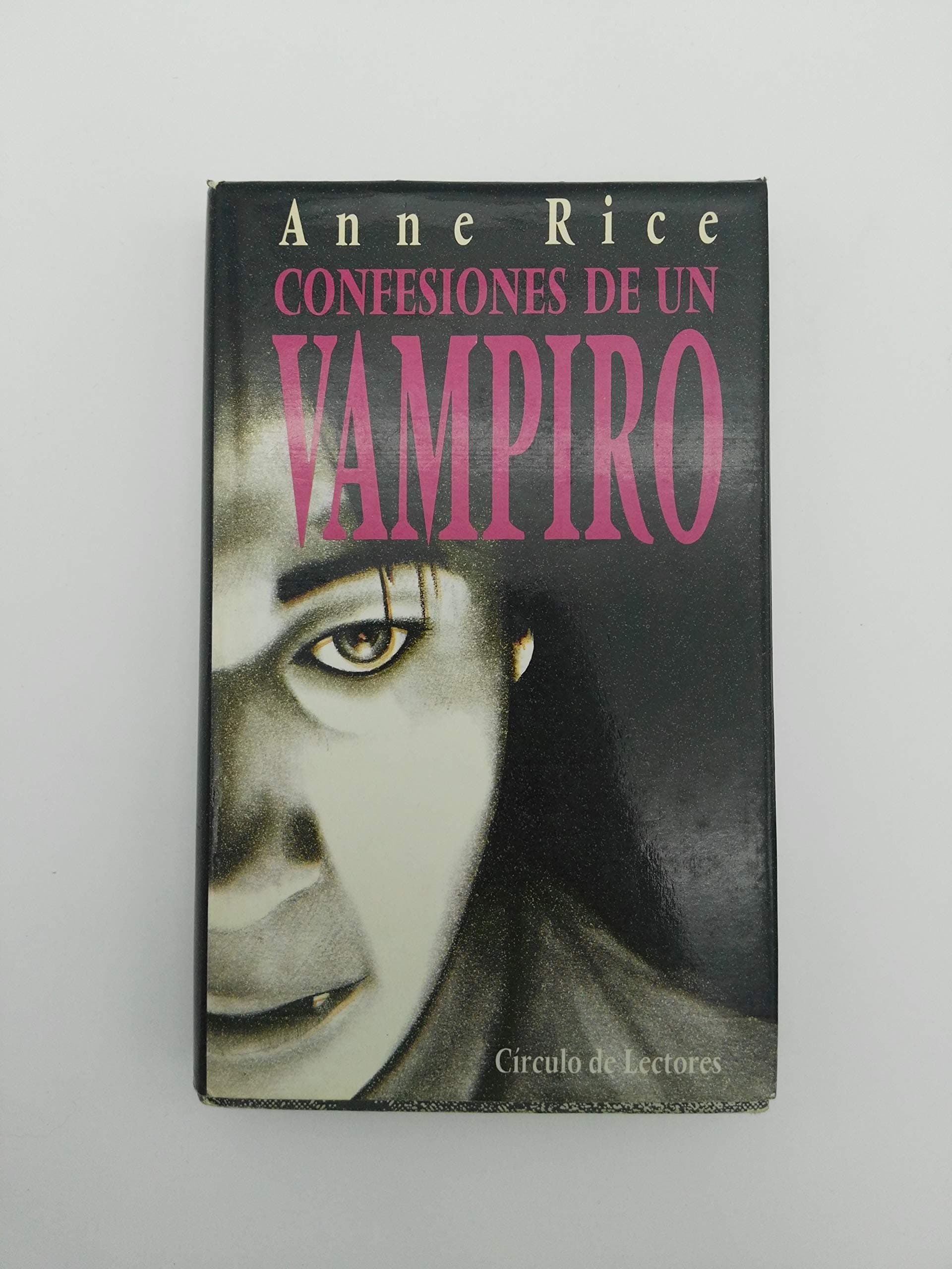 Portada de CONFESIONES DE UN VAMPIRO