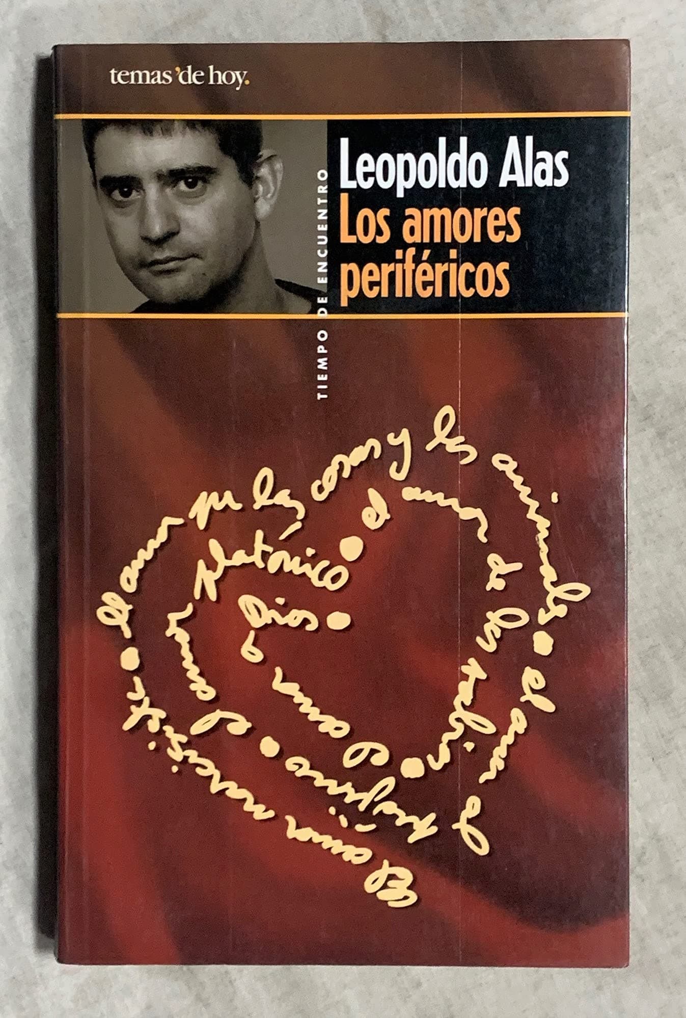 Portada de Los amores perifericos
