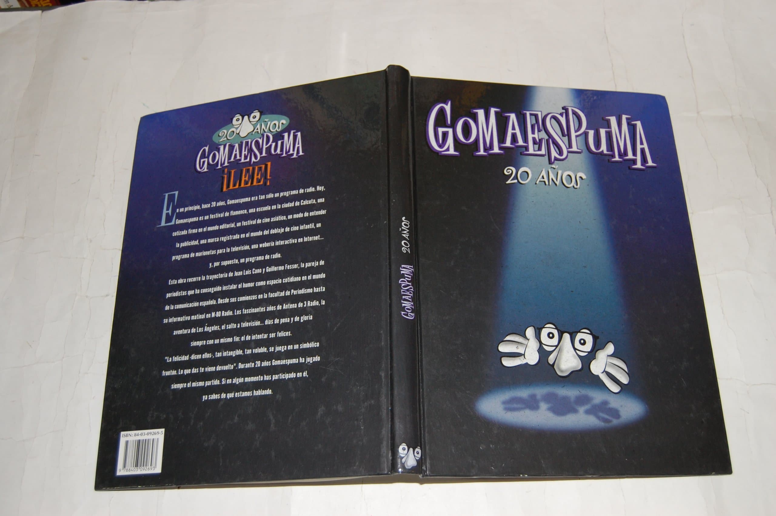 Portada de Veinte años de gomaespuma (libro+video+CD)