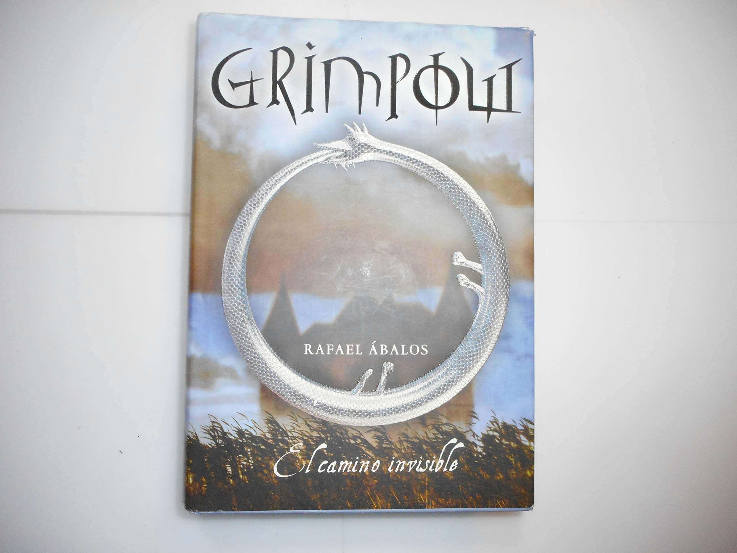 Portada de El camino invisible (Grimpow 1) (SERIE INFINITA)