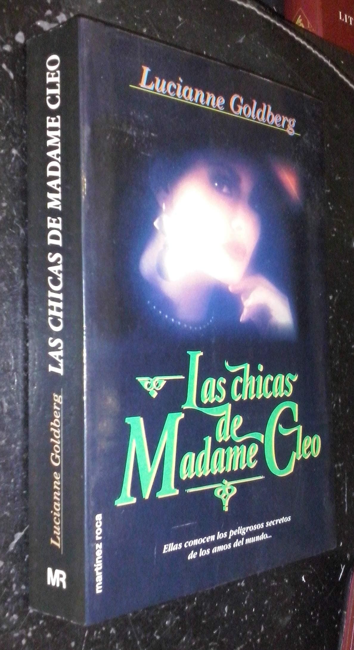 Portada de Las chicas de madame cleo