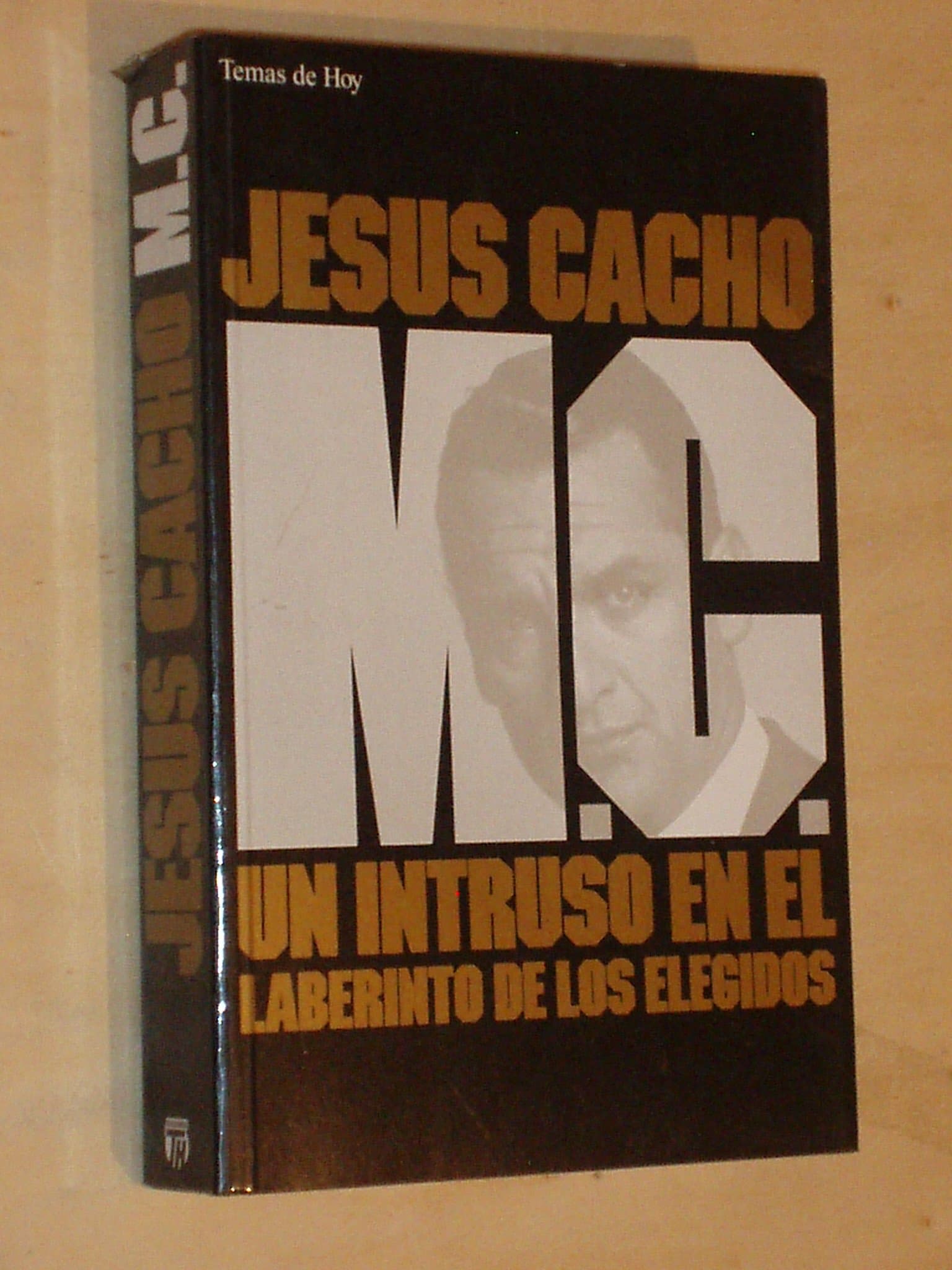 Portada de M.c. un intruso en el laberinto de los elegidos