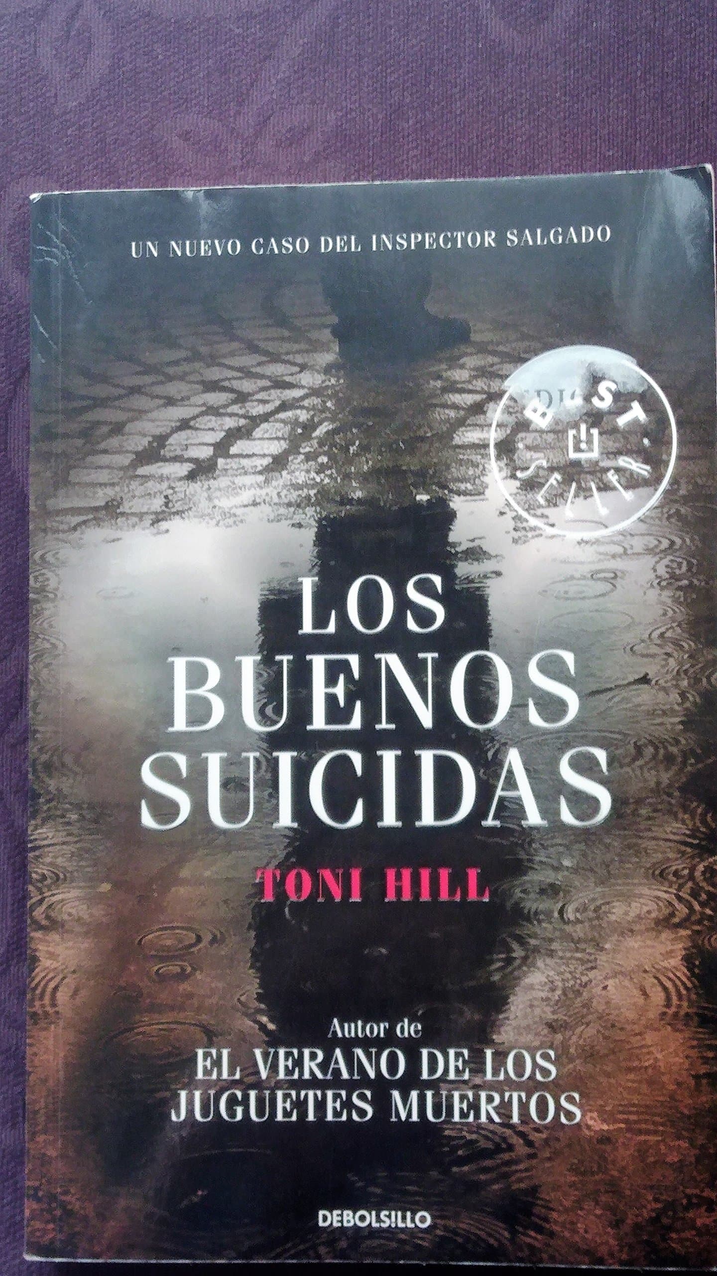 Portada de Los buenos suicidas (Inspector Salgado 2)