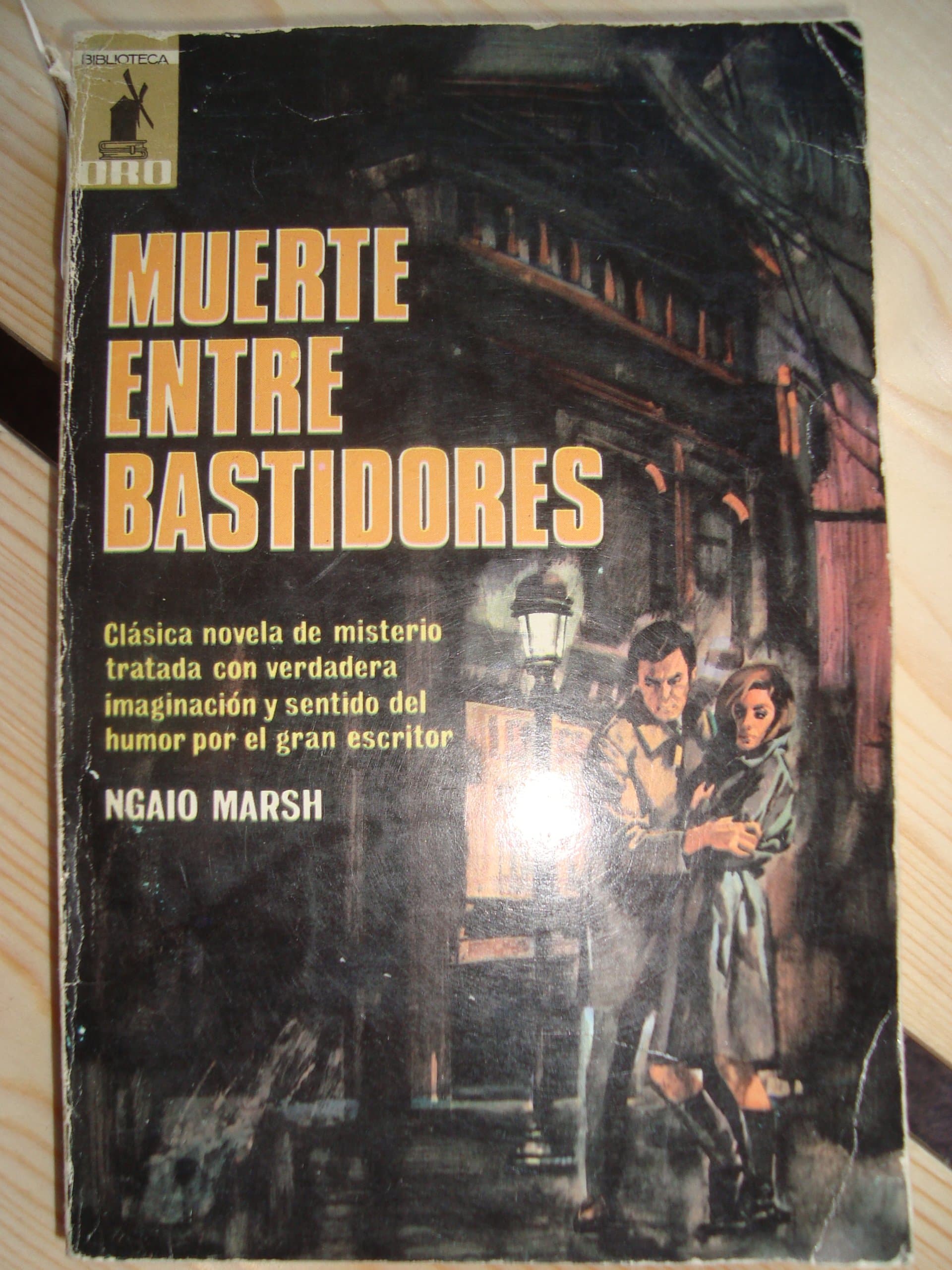 Portada de Muerte entre bastidores