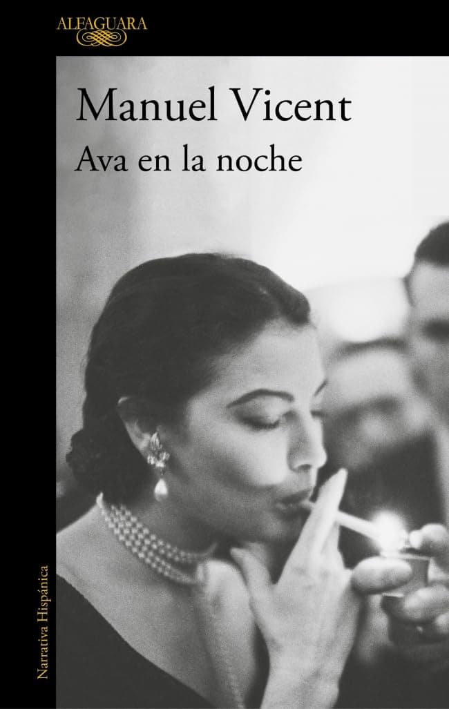 Portada de Ava en la noche (Hispánica)