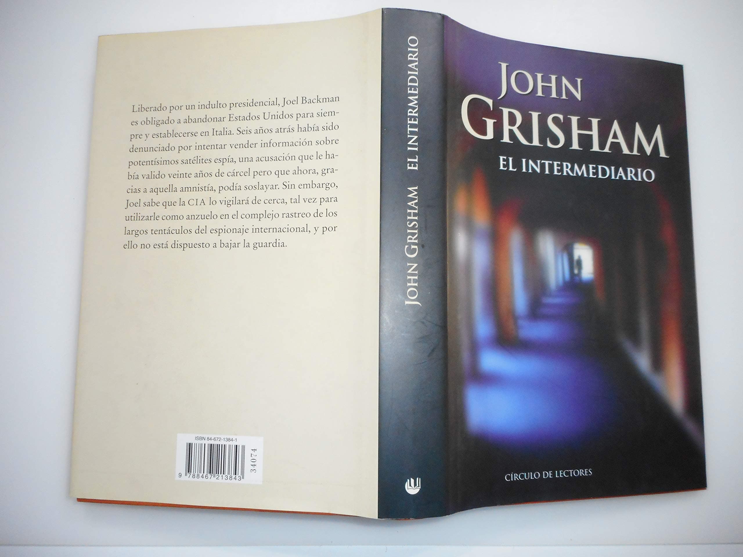 Portada de El Intermediario